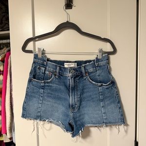 Abercrombie high rise patchwork mom shirt size 6/28